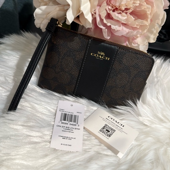 Coach Handbags - Coach Corner Zip In Signature Canvas with Smooth Leather Wristlet